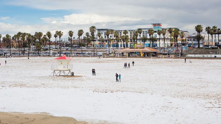 Does It Snow In Huntington Beach?