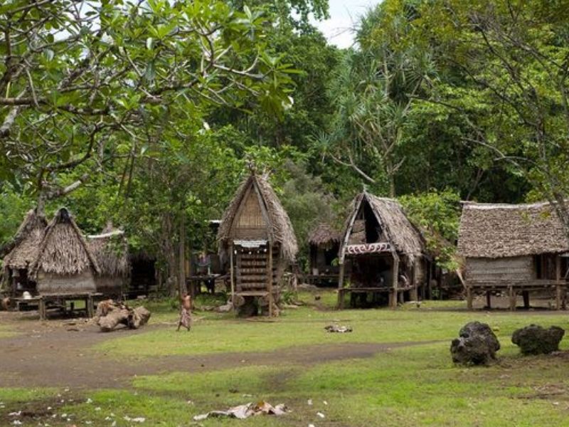 Gef Pa'go Cultural Village - Explore traditional Chamorro houses and crafts