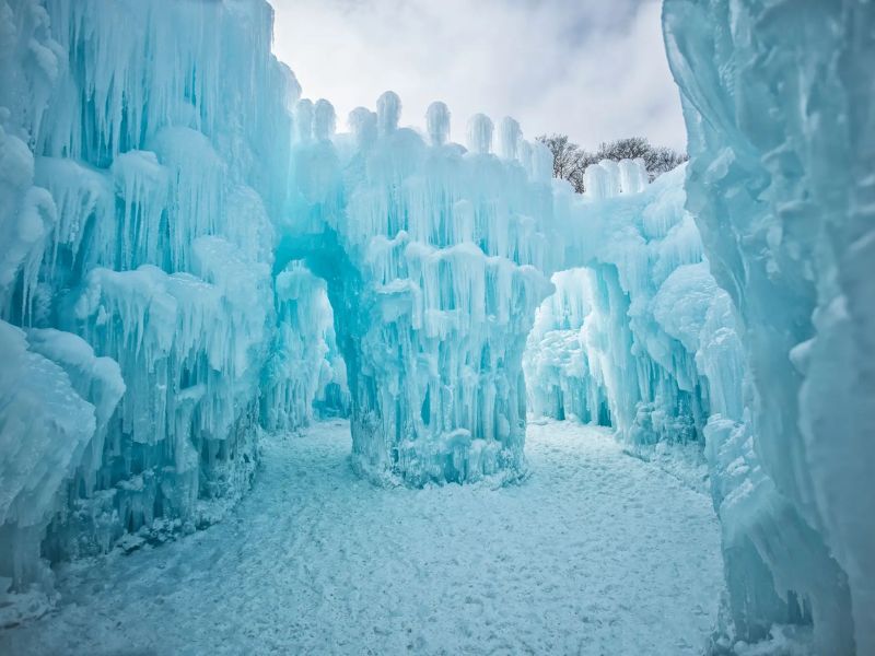 Ice Castles 