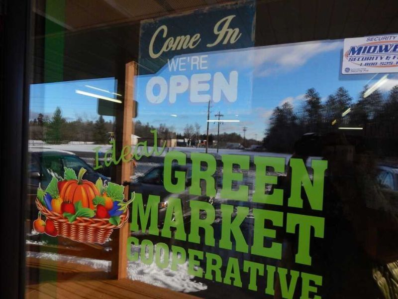 Crosslake Ideal Green Market