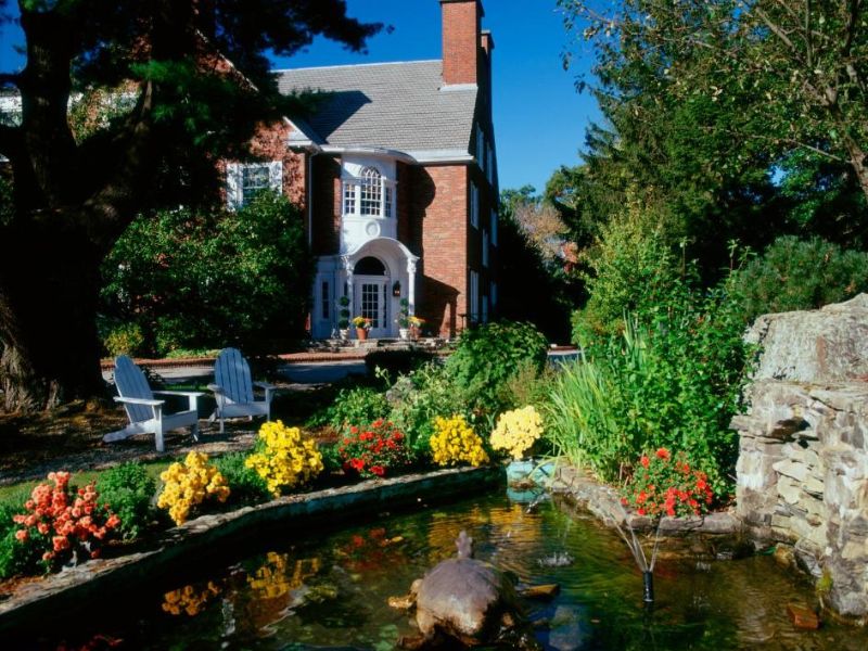 Relax together at a thermal springs spa in Spa at Norwich Inn