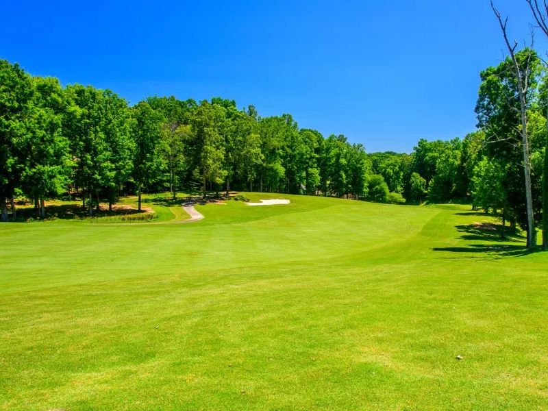 Salem Glen Golf & Country Club