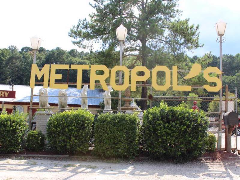 Metropol’s Statuary
