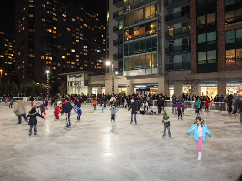 Skate at the Newport Skating Rink