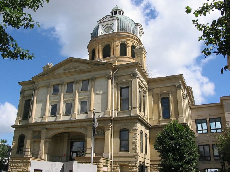 Visit the Tuscarawas County Courthouse