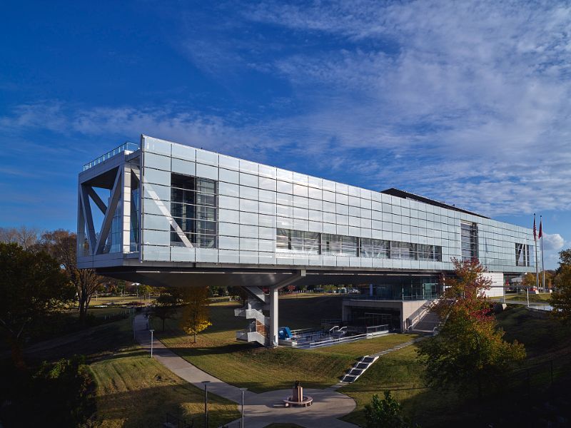 Visit The William J. Clinton Library and Museum