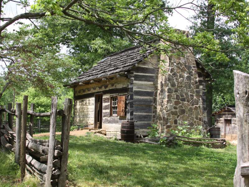 Explore the Lincoln Boyhood National Memorial