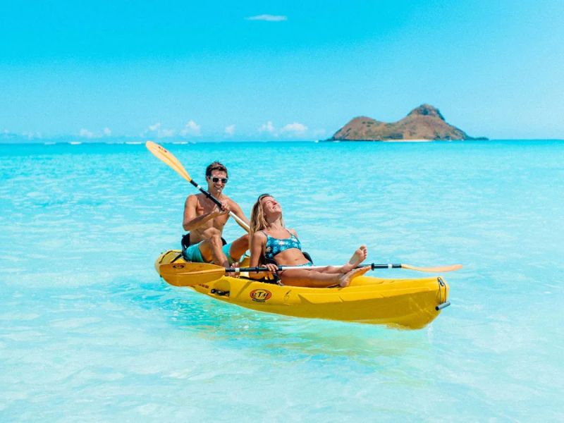 Kayaking in Kailua Bay