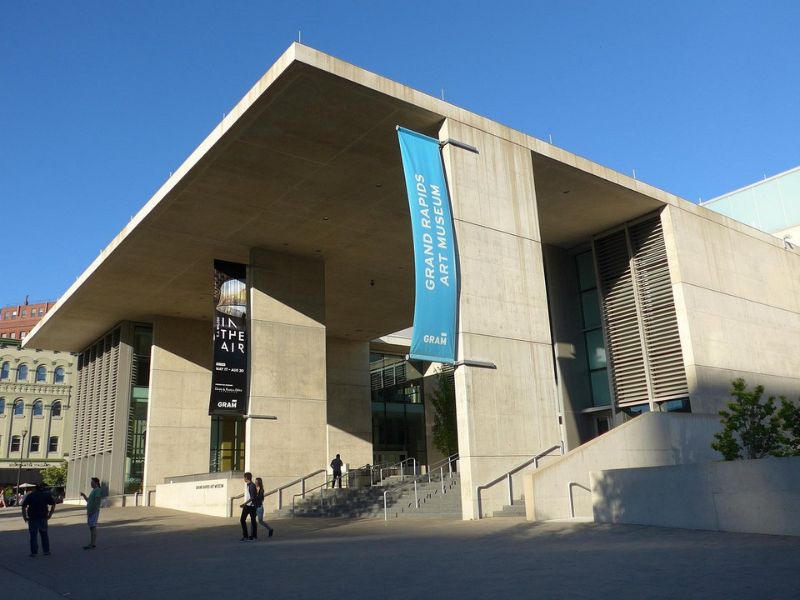 Discover the Grand Rapids Art Museum