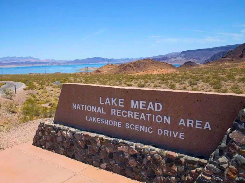 Enjoy Paddleboarding At Lake Mead National Recreation Area