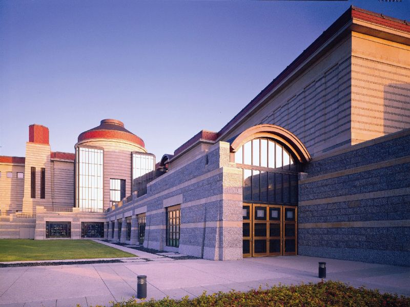 Visit the Minnesota History Center