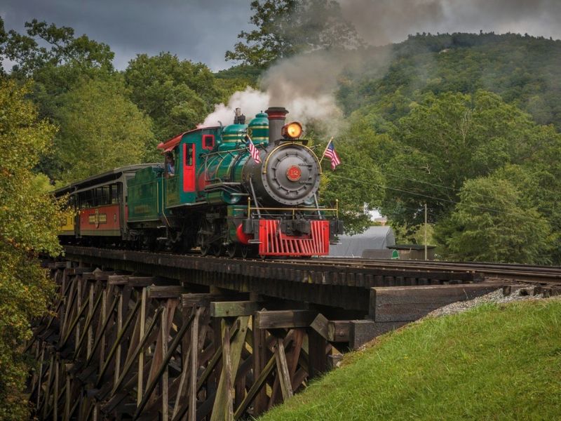 Enjoy picnicking at Tweetsie Railroad