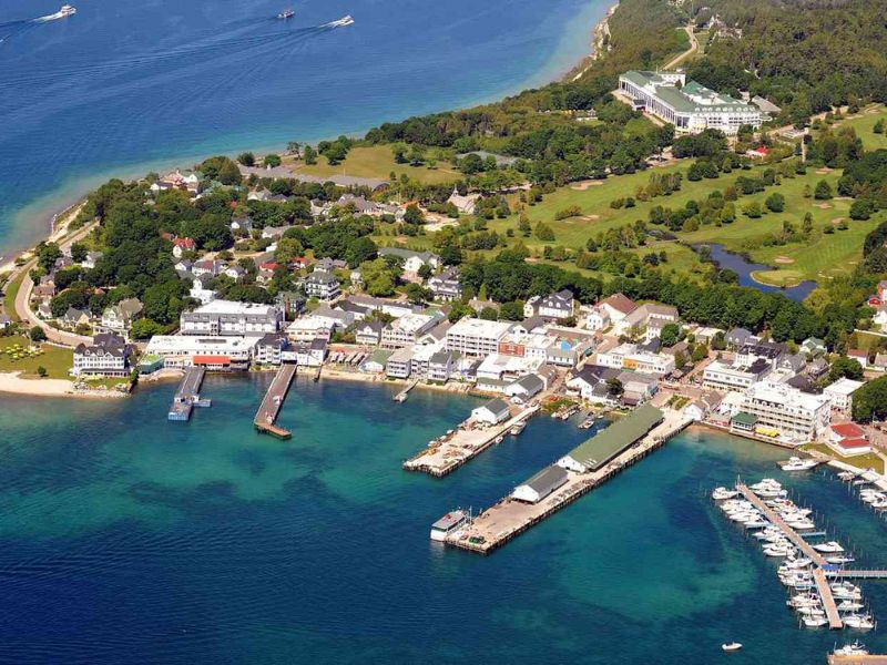 Mackinac Island’s No Cars, Just Cinematic Charm