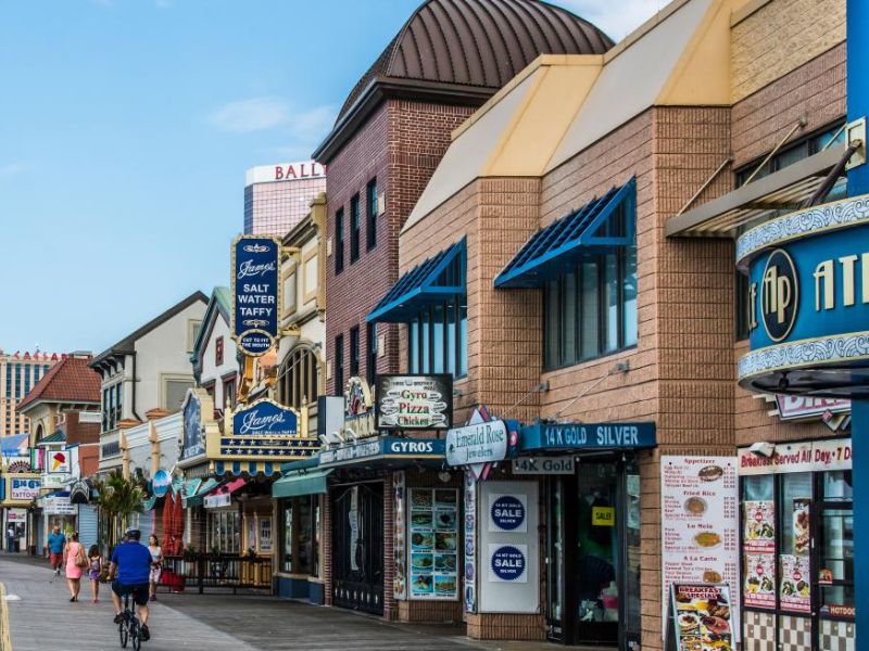 Walk through Atlantic City Boardwalk