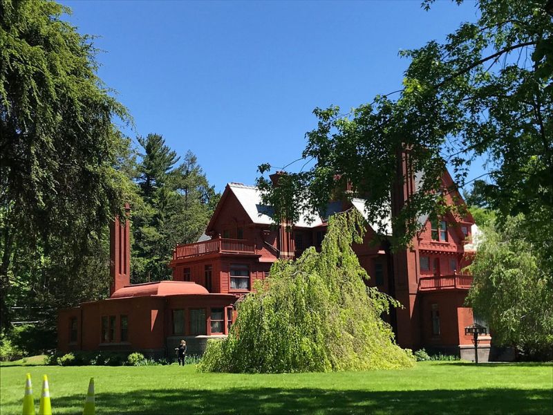 Wander through Thomas Edison National Historical Park