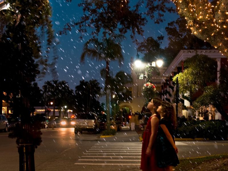 Third Street South Christmas Tree Lighting & Snowfall